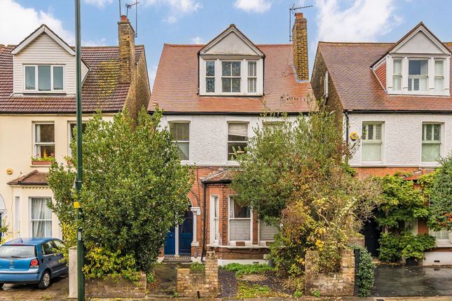 1-bed flat on 207A, Richmond Road, East Twickenham, £375,000