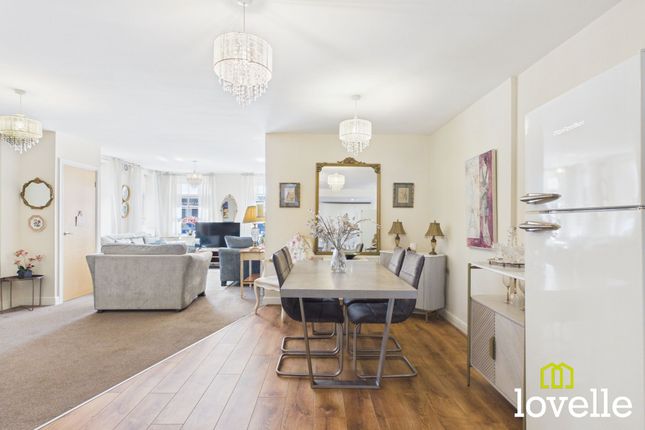 Apt 2, 44 Chanterlands Avenue, Hull photo 2