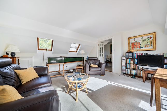 Flat 6, Woodland Place, Rew Lane, Chichester photo 3