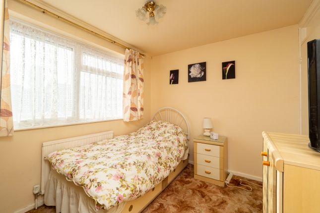 Semi-detached house for sale in Calthorpe Gardens, Sutton