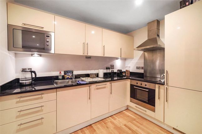 Thumbnail Flat to rent in Cobalt Point, London