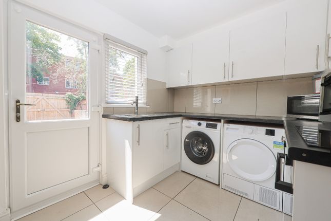 106, Carholme Road, Lincoln photo 4