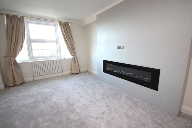 Flat to rent in Bath Road, Bournemouth