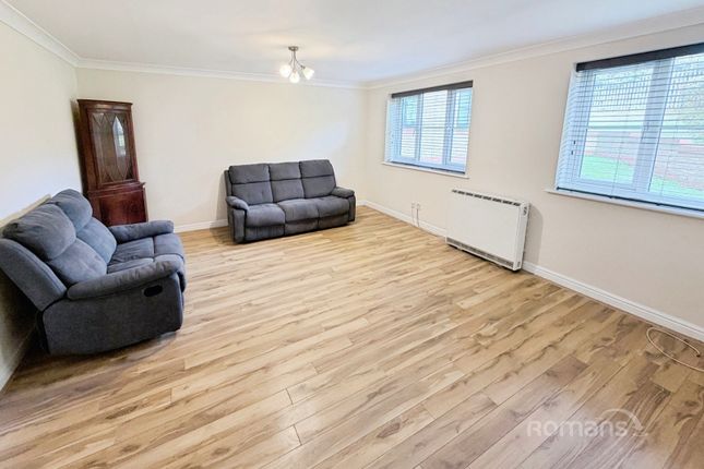 Lovegrove Drive, Berkshire photo 3