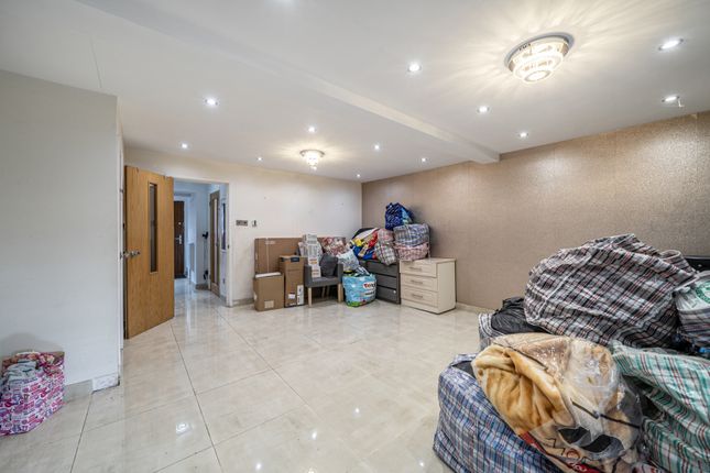 67, Rochfords Gardens, slough photo 4