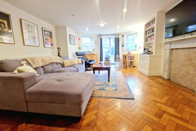 Mountview Road, Crouch End photo 2