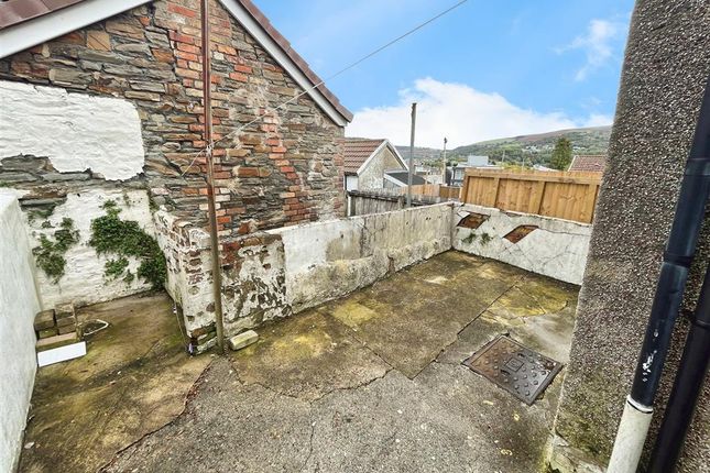 69, PONTYPRIDD photo 3
