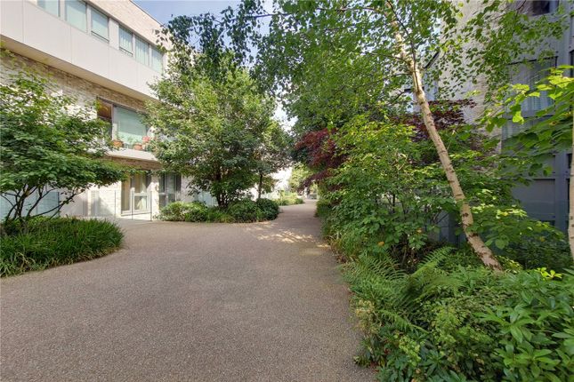 2 bed flat for sale in Balmore Street, Dartmouth Park, London N19