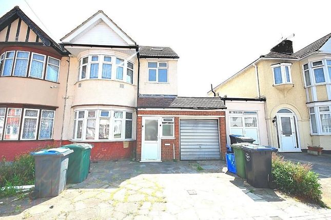 10A KATHLEEN AVENUE, WEMBLEY photo 2
