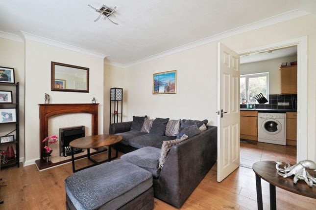 2, Aston Avenue, Nottingham photo 3
