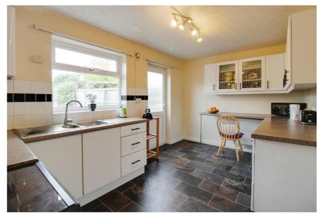 Thumbnail Terraced house for sale in Mellow Ground, Swindon, Wiltshire