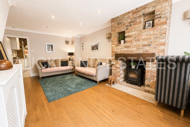 22, Thornton Road, Potters Bar photo 4