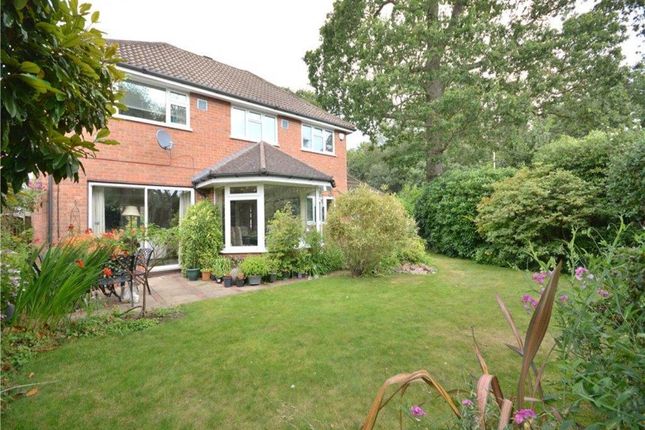 Lyndhurst Close, Bracknell photo 2
