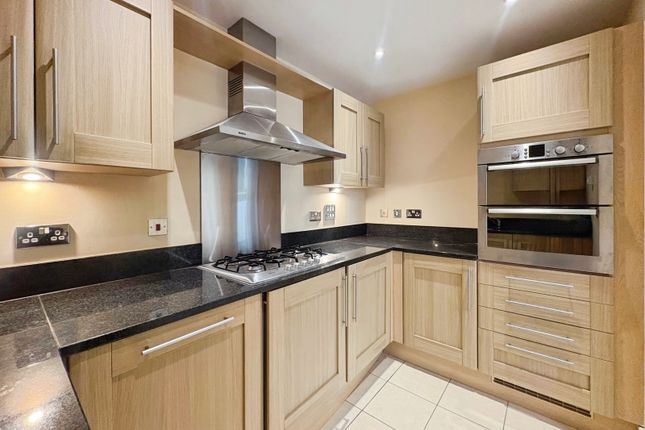 Apartment 8, Grasmere,, Knightsbridge Road, Surrey photo 2