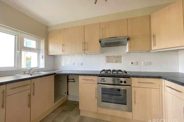 Flat for sale in Manor Road, Manor Court Manor Road