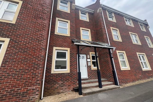 Flat to rent in Oysell Gardens, Fareham
