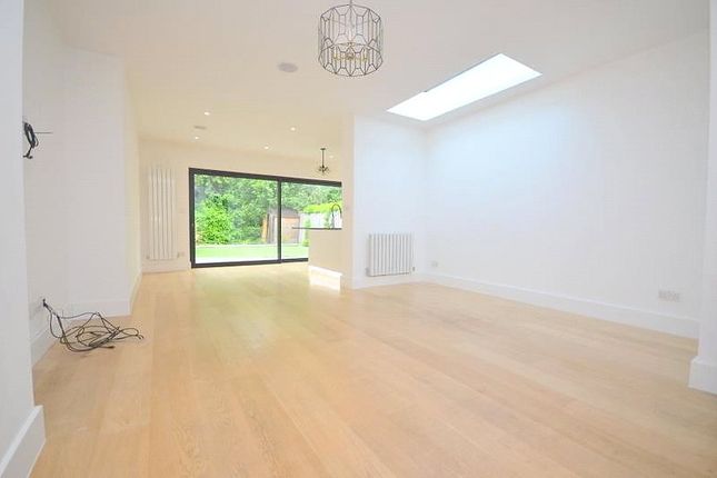 123, Howard Road, Essex photo 2
