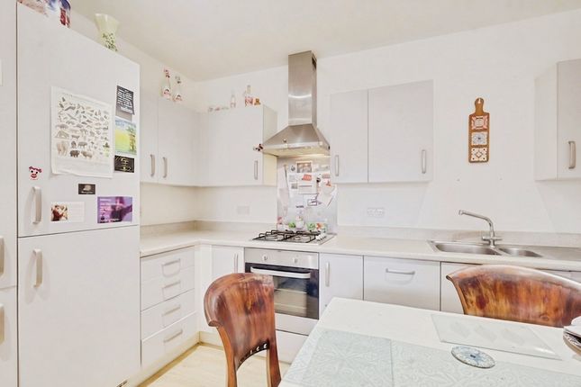 Flat 1, PRINCESS HOUSE, Cole Court, Southend-on-sea photo 4