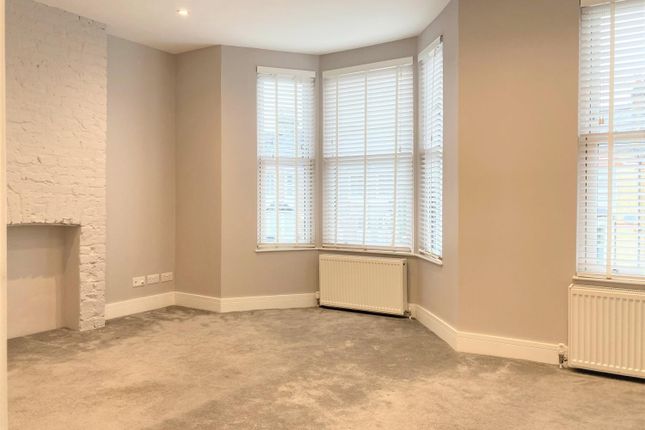 Thumbnail Flat to rent in Friern Road, East Dulwich, London