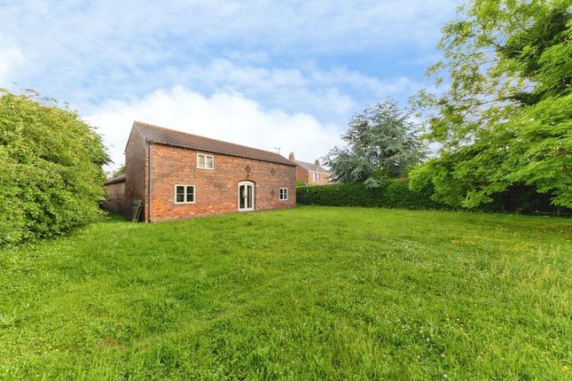 Lane End Barn, 33 Cravens Lane, Habrough photo 2