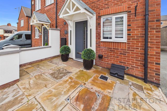 5, Newlove Avenue, St. Helens photo 2