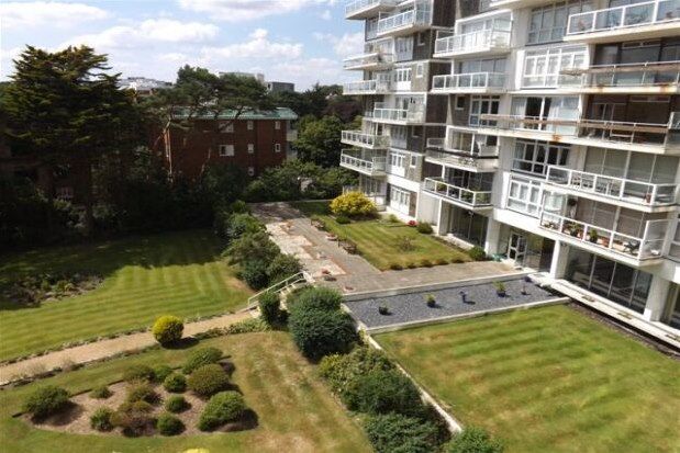 Flat to rent in Admirals Walk, Bournemouth