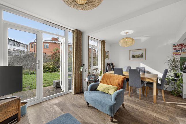 9, Kempis Way, East Dulwich photo 3