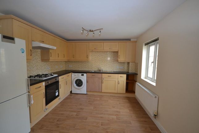 68, Harlow Crescent, Milton Keynes photo 4