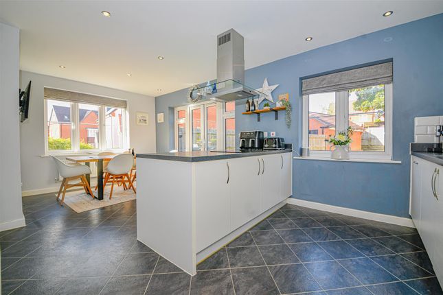 45, Brendon Gardens, Eastleigh photo 2