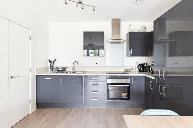 Flat 13, Hartland House 119A,, Loughborough Park, London photo 4