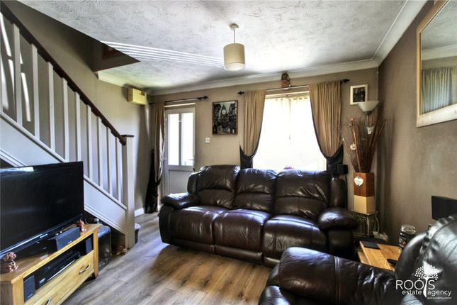 22, Tamarisk Court, Berkshire photo 4