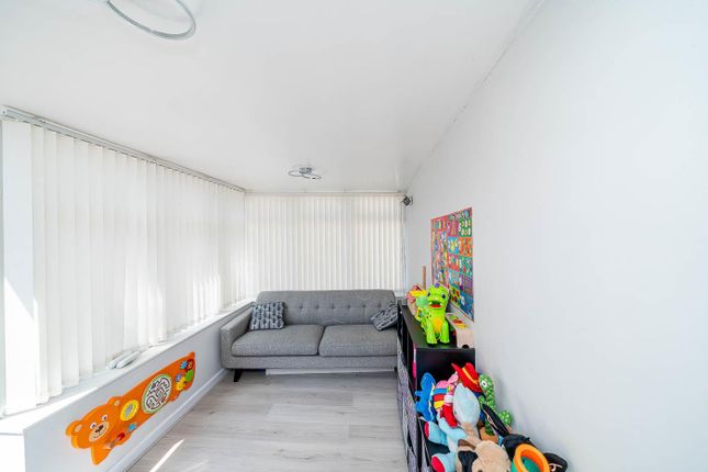 Webbs Estate Agents-12.Jpg