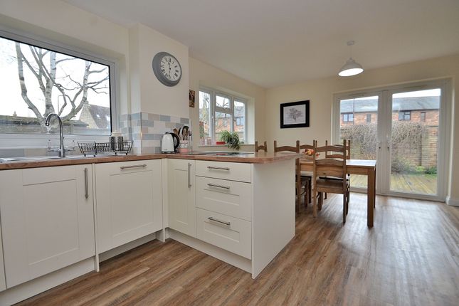 74 Western Drive, Milton Keynes photo 2