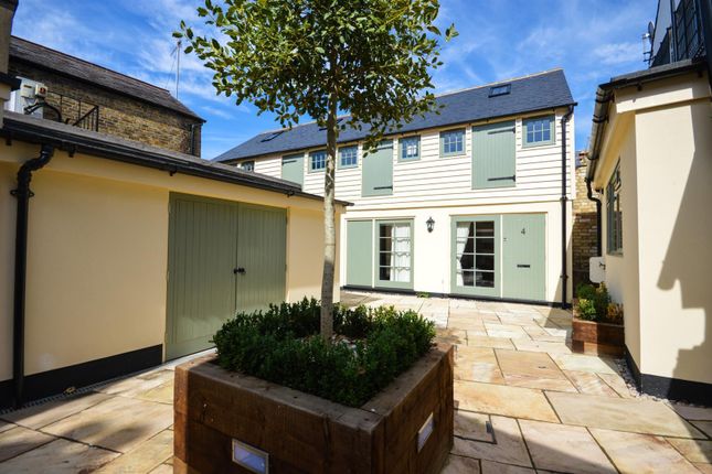 Thumbnail End terrace house to rent in Maidenhead Yard, Hertford, Herts
