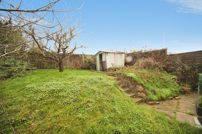 6, Braceby Close, Luton photo 4