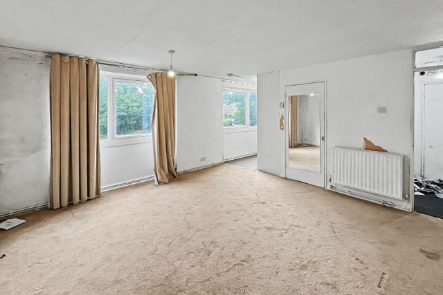 29 Menlo Gardens, Upper Norwood photo 2