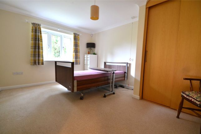 Flat for sale in East Grinstead, West Sussex