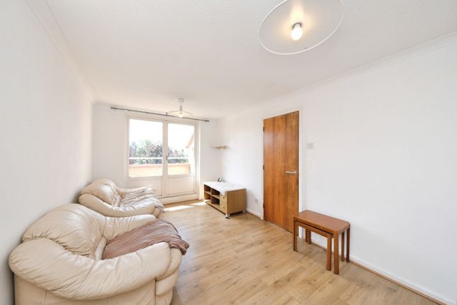 11, Tonnelier Road, Nottinghamshire photo 2