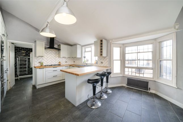 15, Bishops Way, London photo 2