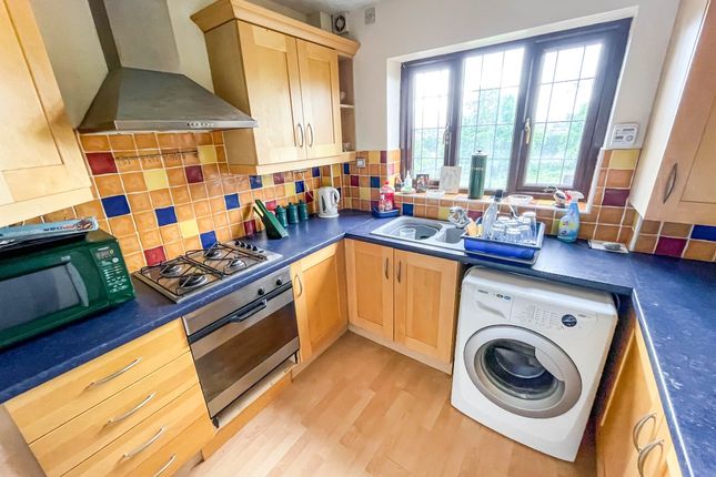 7 South Park Mews, Brierley Hill photo 4