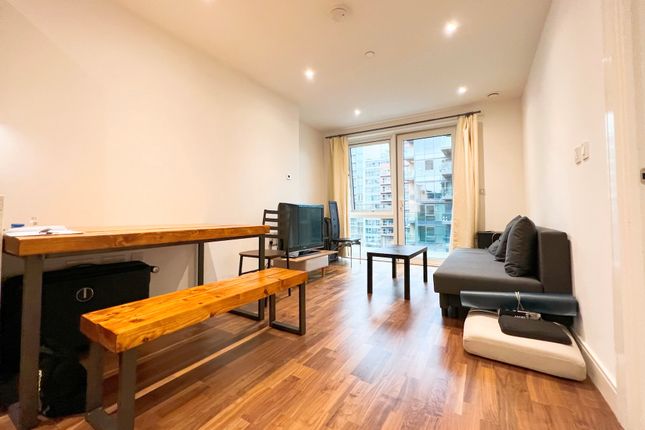 1-bed flat on Juniper Drive, London, £470,000