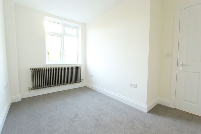 Terraced house for sale in Bagshot Road, Enfield