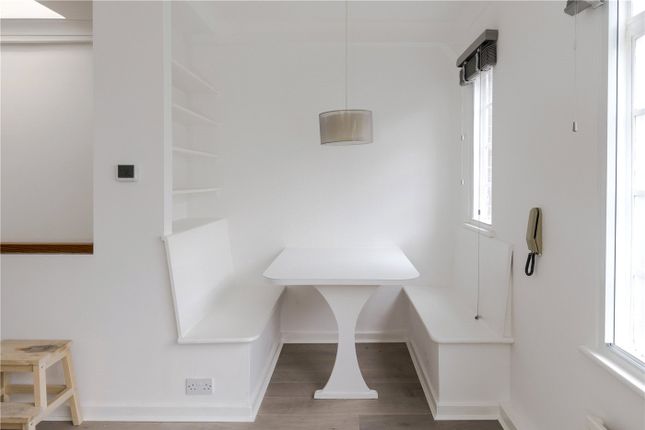 11, Connaught Close, London photo 4
