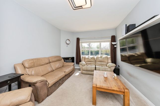 132, Carmarthen Road, Llanelli photo 4