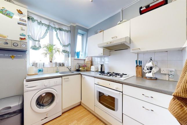 2-bed house on Clifford Court, 6, Tanfield Avenue, London, £235,000