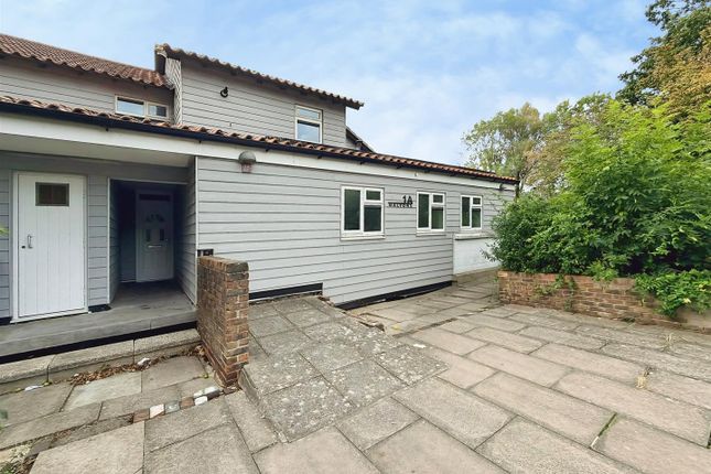 1-bed flat on 24, Delvins, Basildon, £85,000