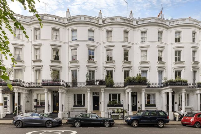 Thumbnail Flat to rent in Leinster Square, London