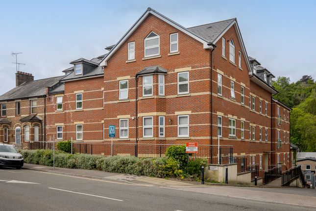 2-bed house on 3 Carpenters Court, Caterham, £280,000