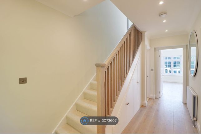 Carlton Crescent, Tunbridge Wells photo 3