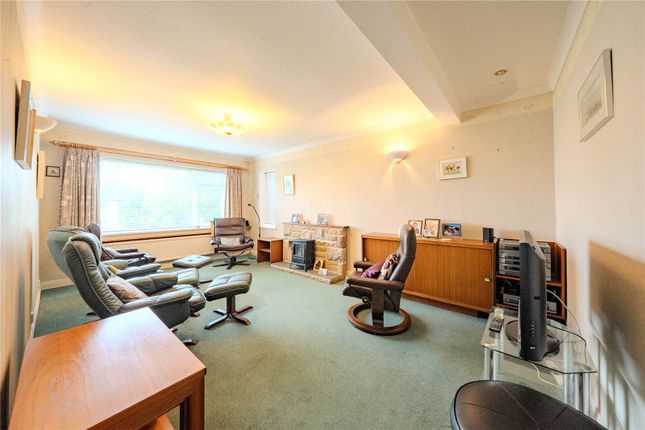 15, Dunstarn Drive, West Yorkshire photo 4